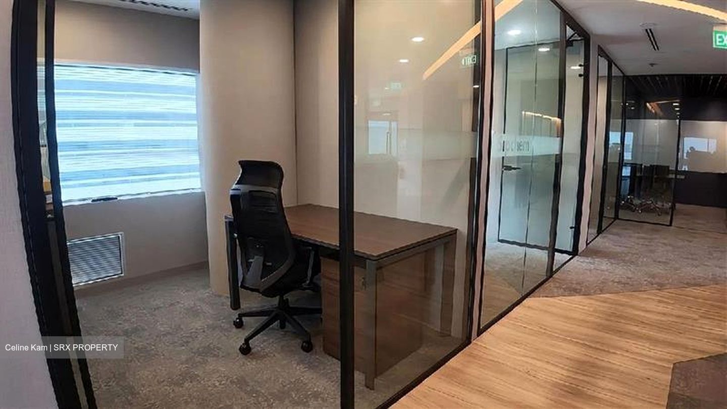 Gateway East (D7), Office #622688791